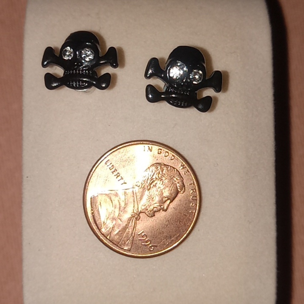 Black skull Halloween Stud Earrings